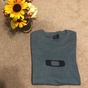 Men’s Oakley Thermal 💙 XL